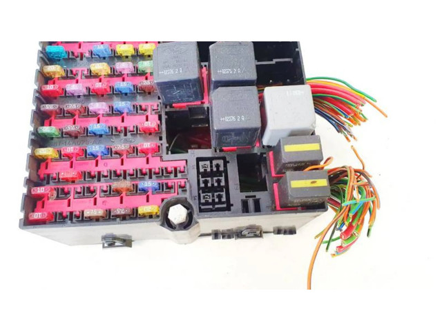 Блок предохранителей 2a42839, 2n1t14401dn Ford Fusion