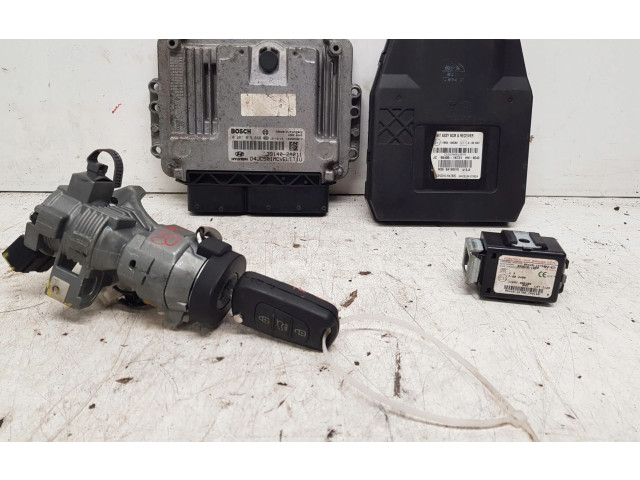 Комплект блоков управления 391402A011   Hyundai ix20