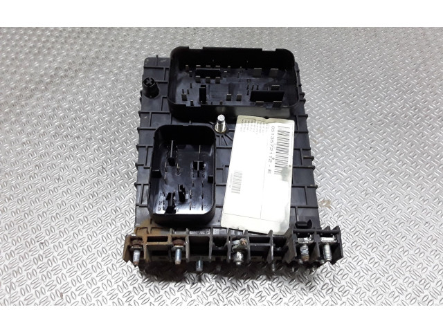 Pojistková skříňka 1K0937124K Volkswagen Caddy 2005