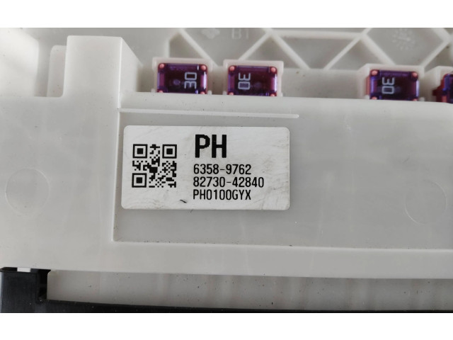   Pojistková skříňka 8273042840, 63589762   Toyota RAV 4 (XA50) 2021