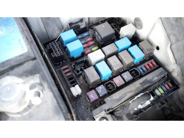 Pojistková skříňka Řídící jednotka BSM    Hyundai ix35 2010