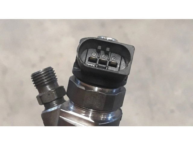 Vstřikovač 0445110818, 13538579234 BMW 5 G30 G31 pro naftový motor 1.8