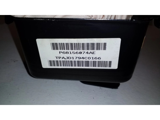 Подушка безопасности пассажира 68156074AE Jeep Cherokee