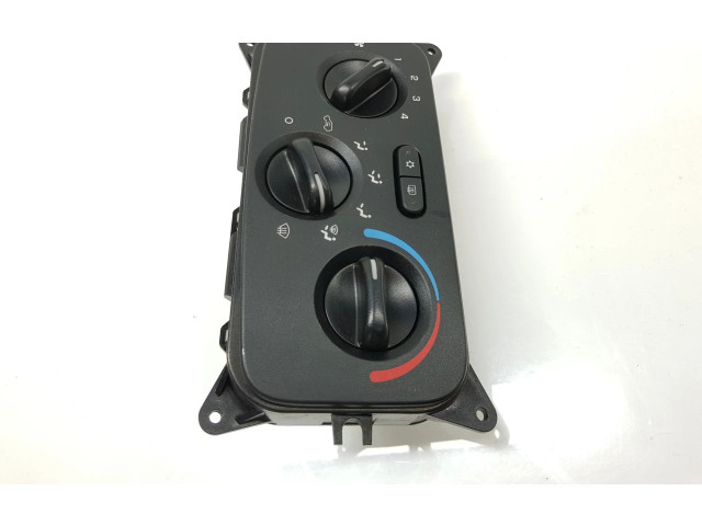 Блок управления климат-контролем 55037533AG, 55037533AE   Jeep Cherokee III KJ