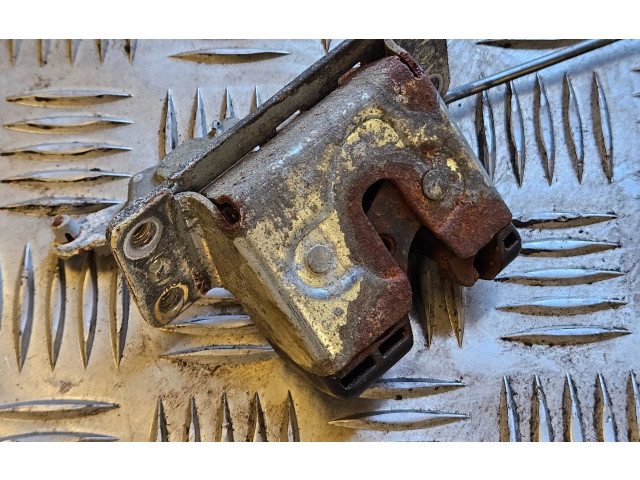 Zámek zadních dveří Opel Zafira A 2003