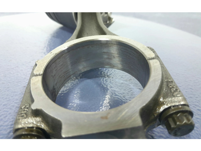 Píst Audi A4 S4 B8 8K