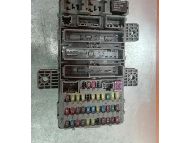 Pojistková skříňka 37832LNSMGG330, 37832LNSMGG330 Honda Civic