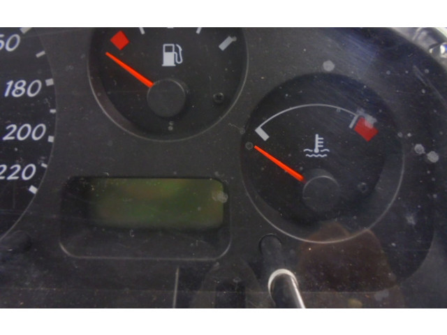 Přístrojová deska Nissan Almera Tino 2000 BM466, BM466