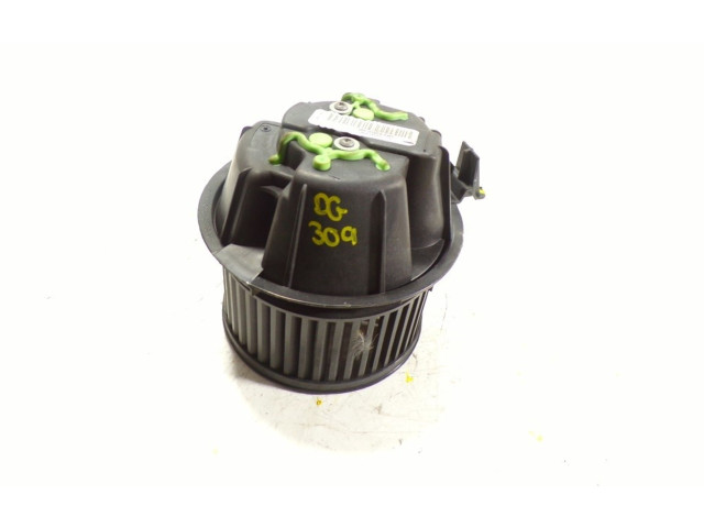 Вентилятор печки 272102798R Dacia Duster