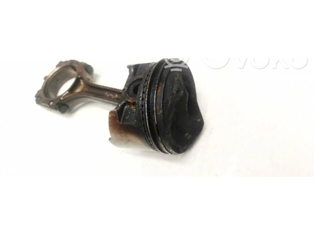 Поршень с шатуном Mitsubishi Carisma для бензинового двигателя 1.8