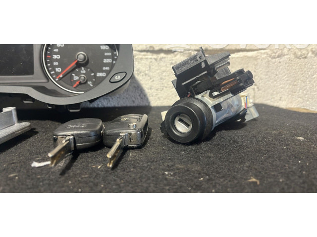 Комплект блоков управления Audi Q3 8U