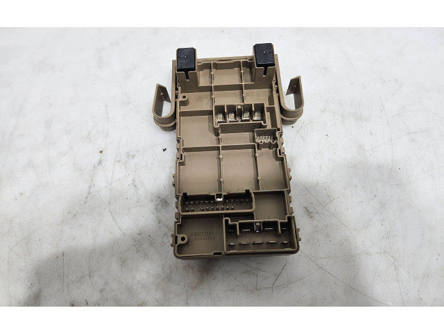 Pojistková skříňka 82201AJ000 Subaru Outback 2011