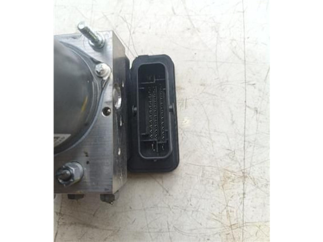 Блок управления ABS 476605713R   Renault Clio II