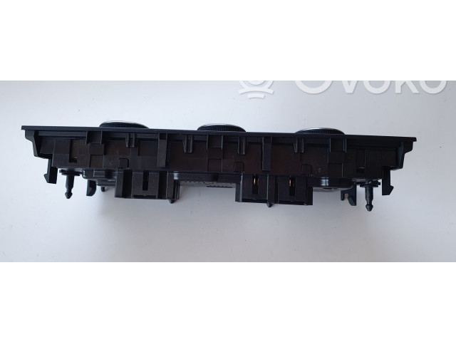 Блок управления климат-контролем 3V0907044AQ   Skoda Superb B8 (3V)