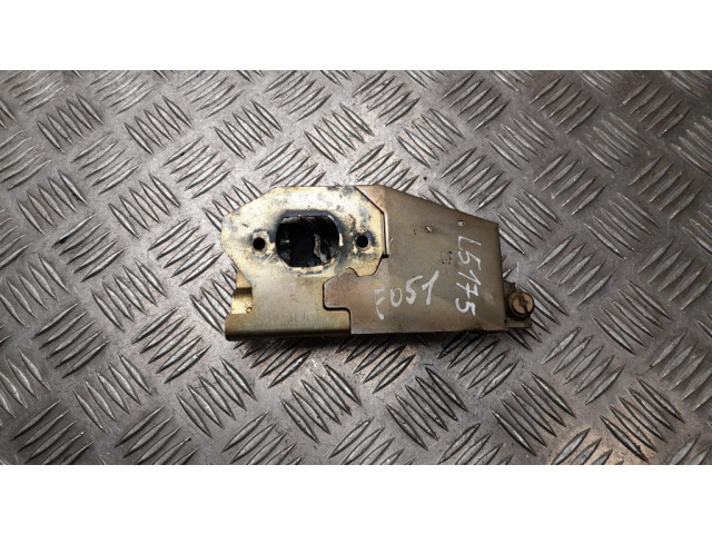 замок багажника A1267501885 Mercedes-Benz S W126 1979-1992 года