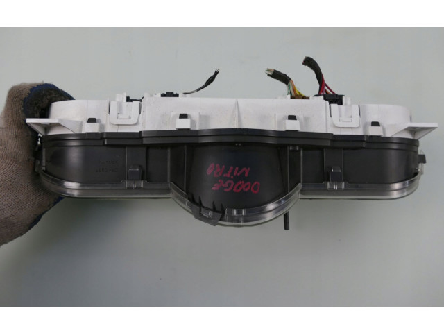 Панель приборов    Dodge Nitro       