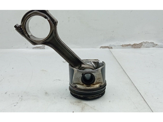 Píst 084267 Opel Astra K