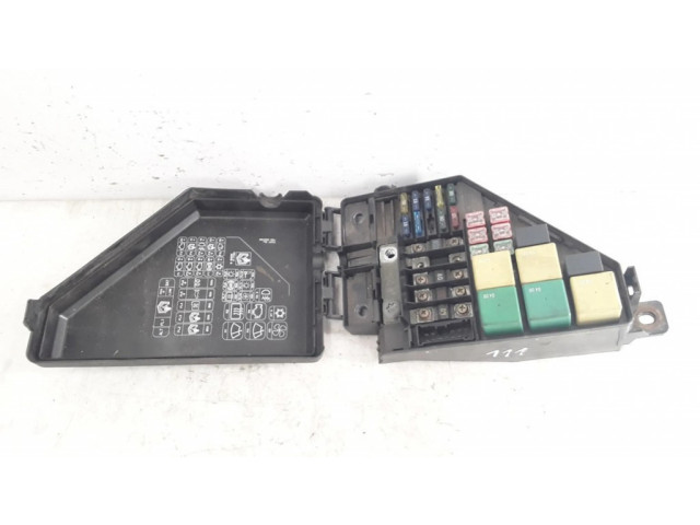 Блок предохранителей  YQE000210   MG ZT - ZT-T    