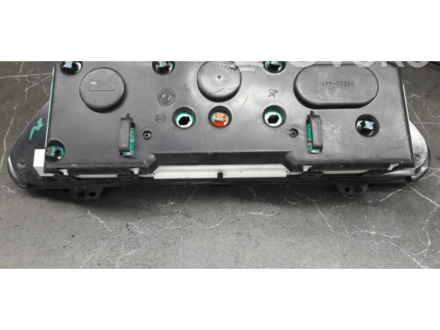 Pojistková skříňka Спидометр (приборный щиток) 602584003   Alfa Romeo 145 - 146 1997