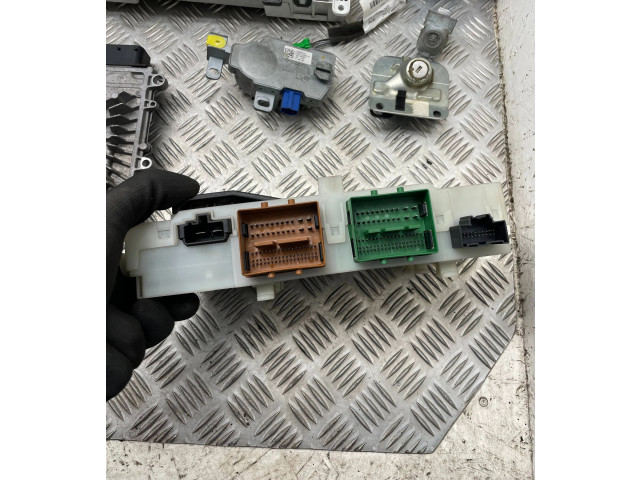 Řídící jednotka 30785100, 0281012765 Volvo S80 2007