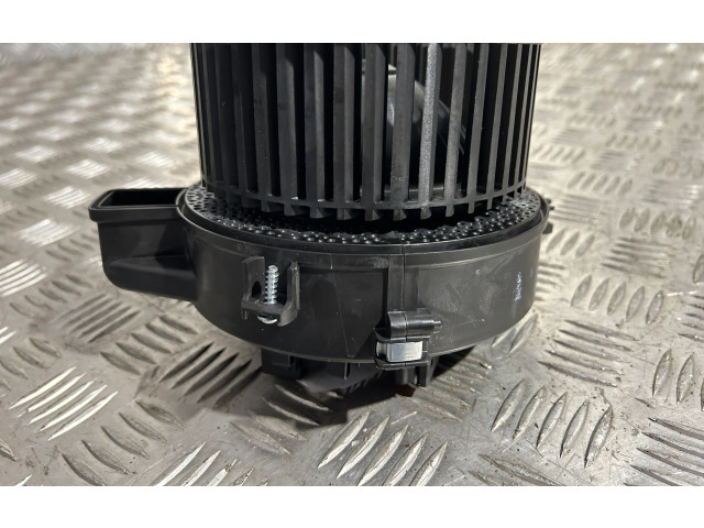 Вентилятор печки    F011500123   Volvo XC90