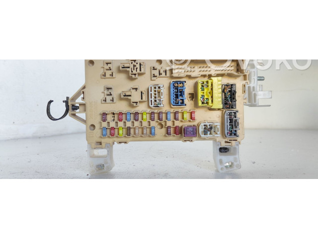 Pojistková skříňka 892210F010 Toyota Corolla E120 E130 2004