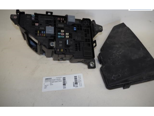 Блок предохранителей  31499159   Volvo XC90    