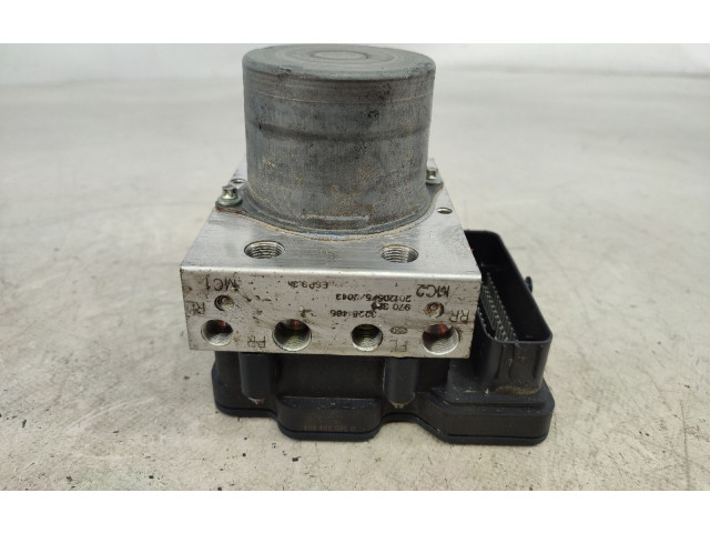 Блок АБС 32281466, 9228466 Volvo XC40 - года