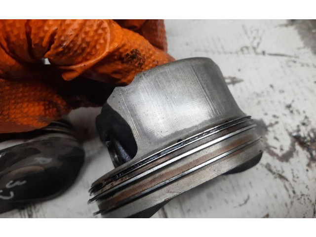 Поршень с шатуном Audi Q5 SQ5