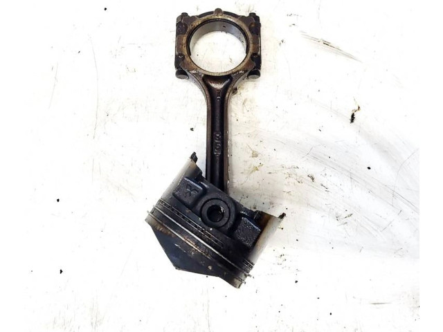 Поршень с шатуном Mitsubishi Carisma