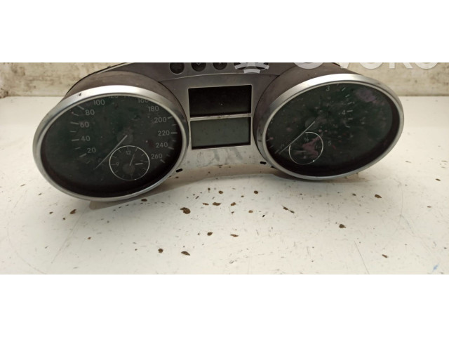 Панель приборов    Mercedes-Benz ML W164       