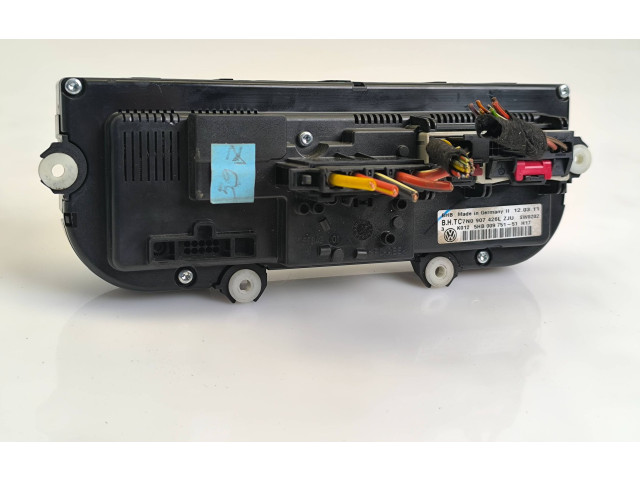 Блок управления климат-контролем 7N0907426L, K0125HB009751 Volkswagen Caddy