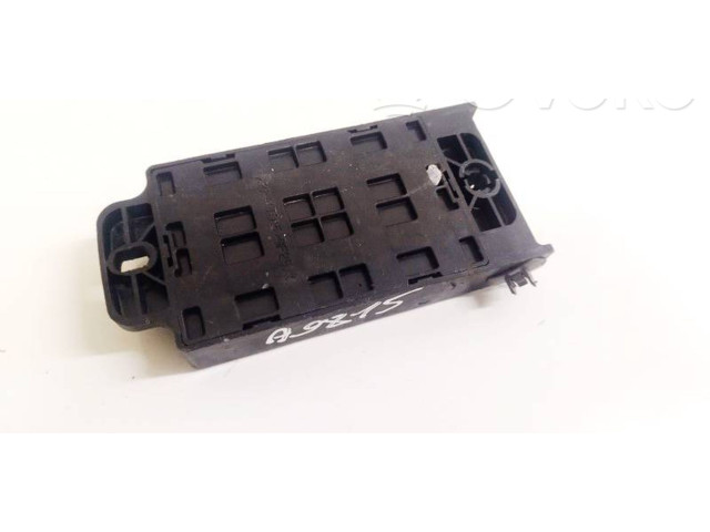 Блок предохранителей  913103E810, 91310-3E810   KIA Sorento    