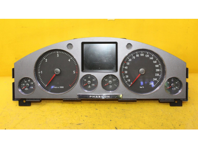 Панель приборов 3D0920882F   Volkswagen Phaeton       