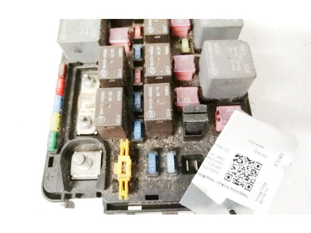 Блок предохранителей 8441006020, 84410-06020 SsangYong Rexton