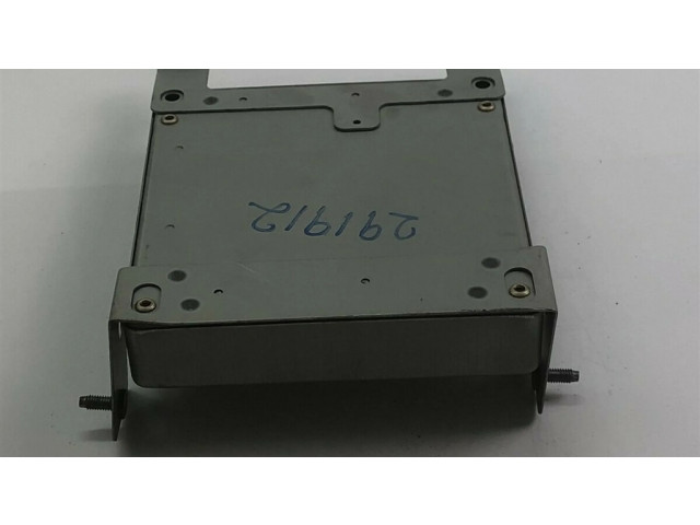 Блок управления Z5B518881A, F4093   Mazda 323