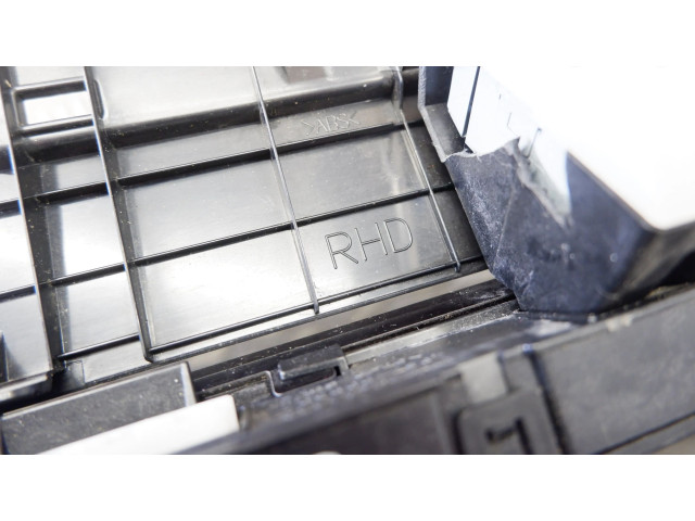 Přístrojová deska Toyota Prius (XW30) 2011 8380047120, 8380047120