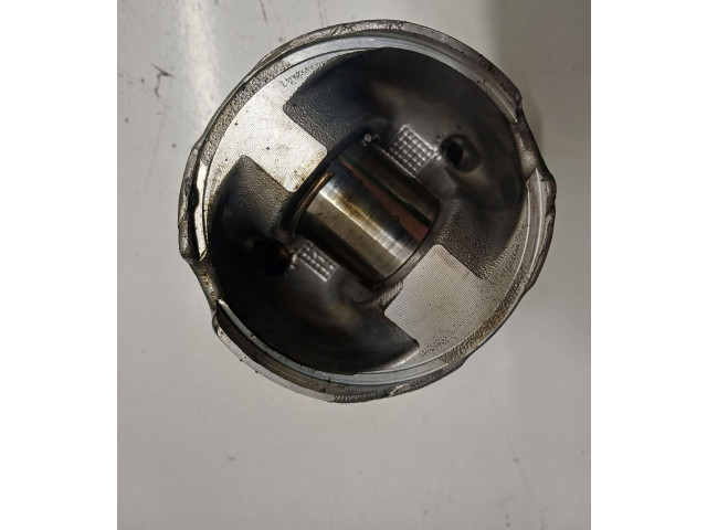 Поршень 10653 Nissan Pathfinder R52