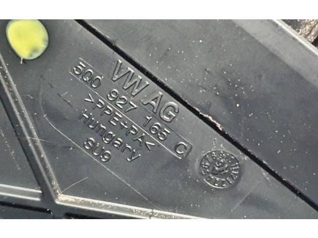 Блок предохранителей  5Q0907361C, 63512835   Volkswagen Golf VII    