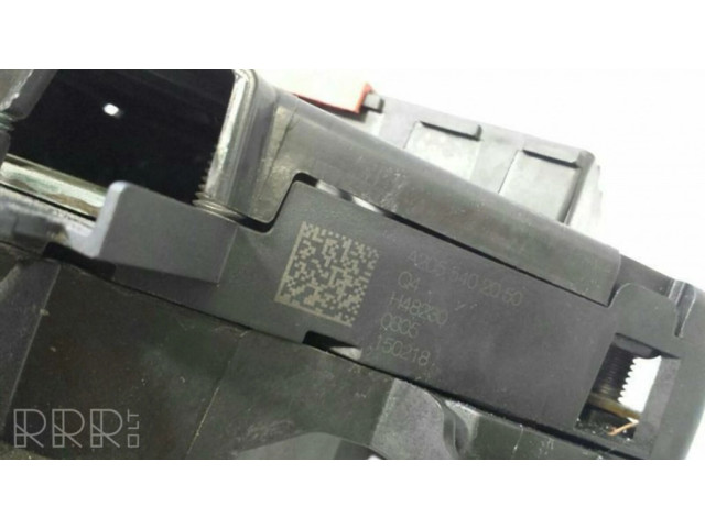 Узел подключения плюсовых проводов