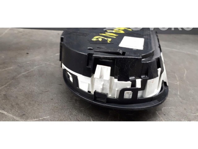 Přístrojová deska Renault Megane III 2013 A2C53363614