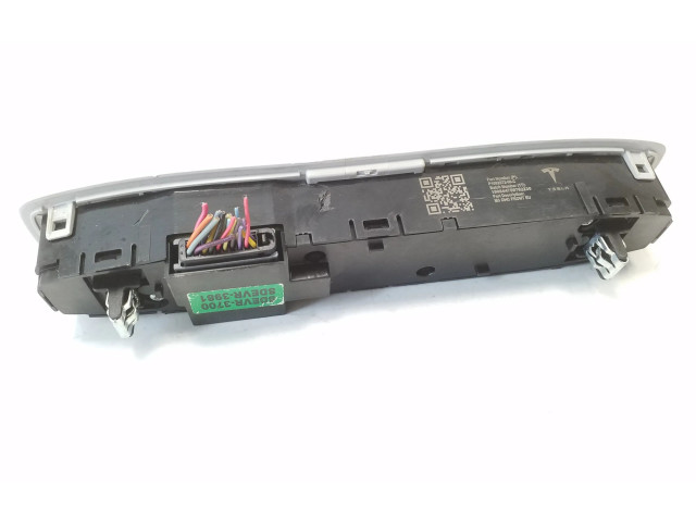 Блок предохранителей  P109257200C   Tesla Model 3    