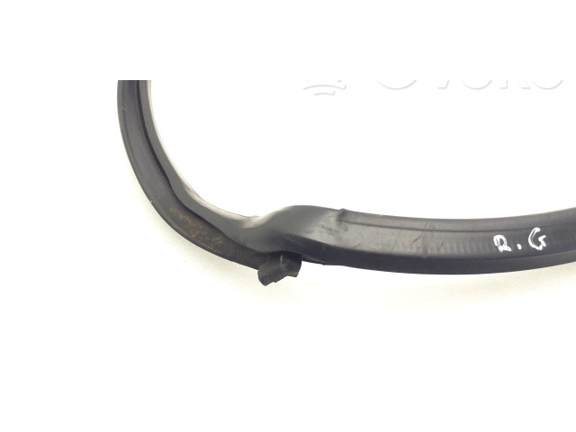 Уплотнительная резина (на дверях) 7N0839718 Volkswagen Sharan