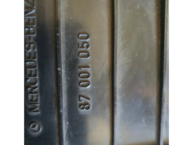 Панель приборов 87001050   Mercedes-Benz W123       