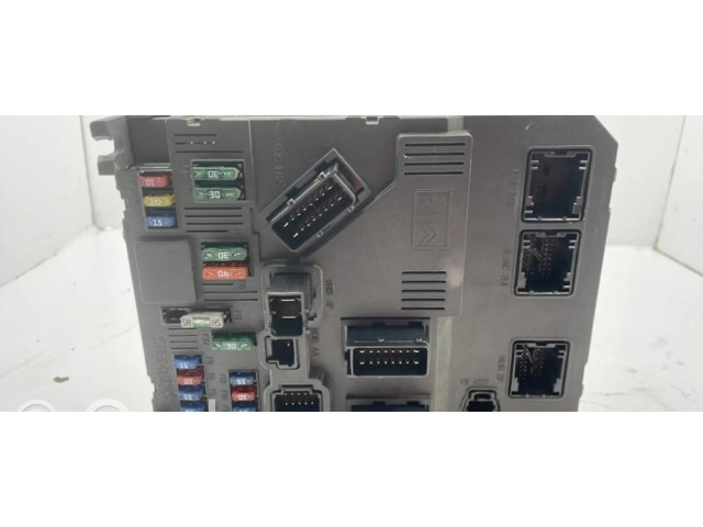 Pojistková skříňka Řídící jednotka BSM 1650882680 Peugeot 206 2002