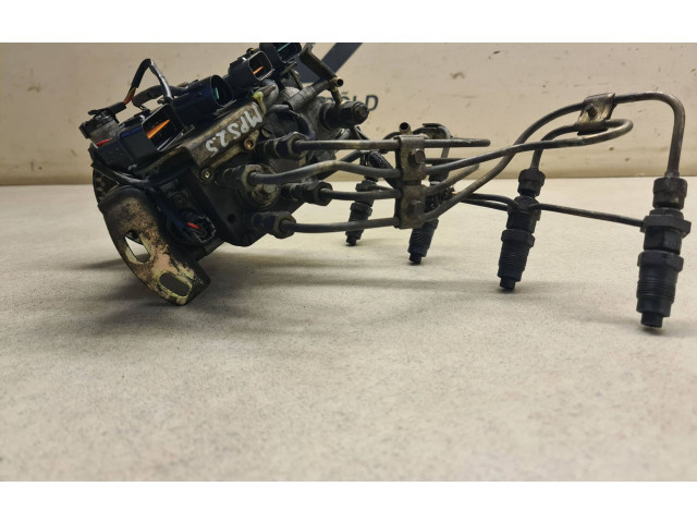 Топливный насос Mitsubishi Pajero Sport I 1996 - 2008 года