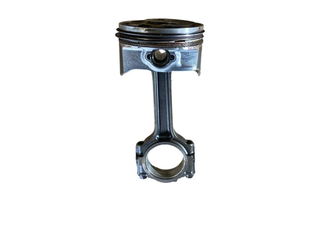 Поршень с шатуном 12658744, 12714549 Chevrolet Camaro