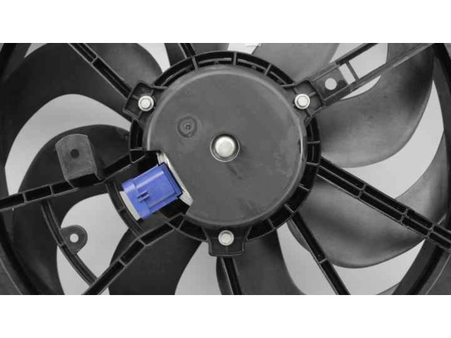 Вентилятор радиатора     214818009R    Renault Clio IV 