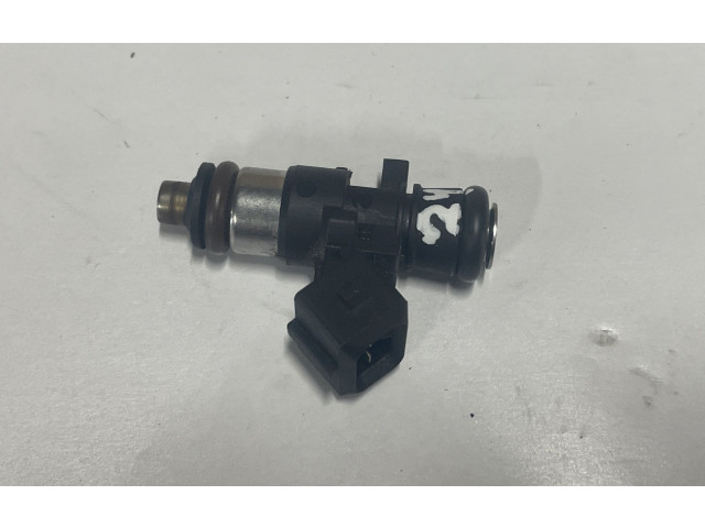 Форсунка 8200292590, H82292589    Renault Clio IV  D4F 740 