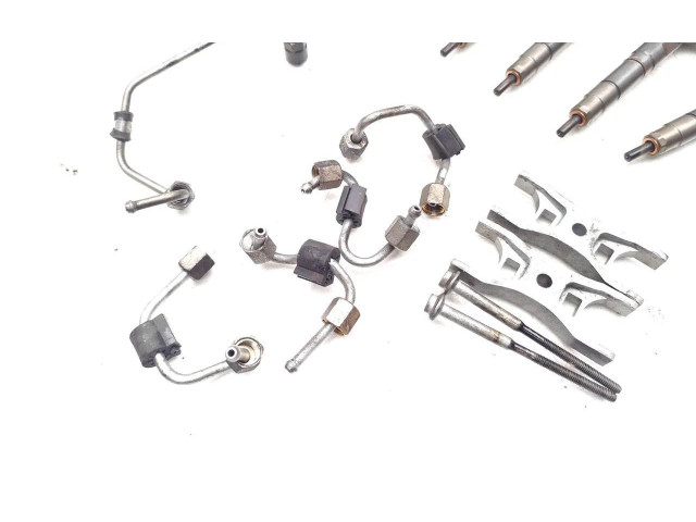 Комплект форсунок 04L130755D, 0445010537 Skoda Octavia Mk3 (5E) CLHA